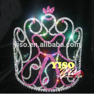 Adornó las tiaras cristalinas al por mayor del traje del diseño clásico