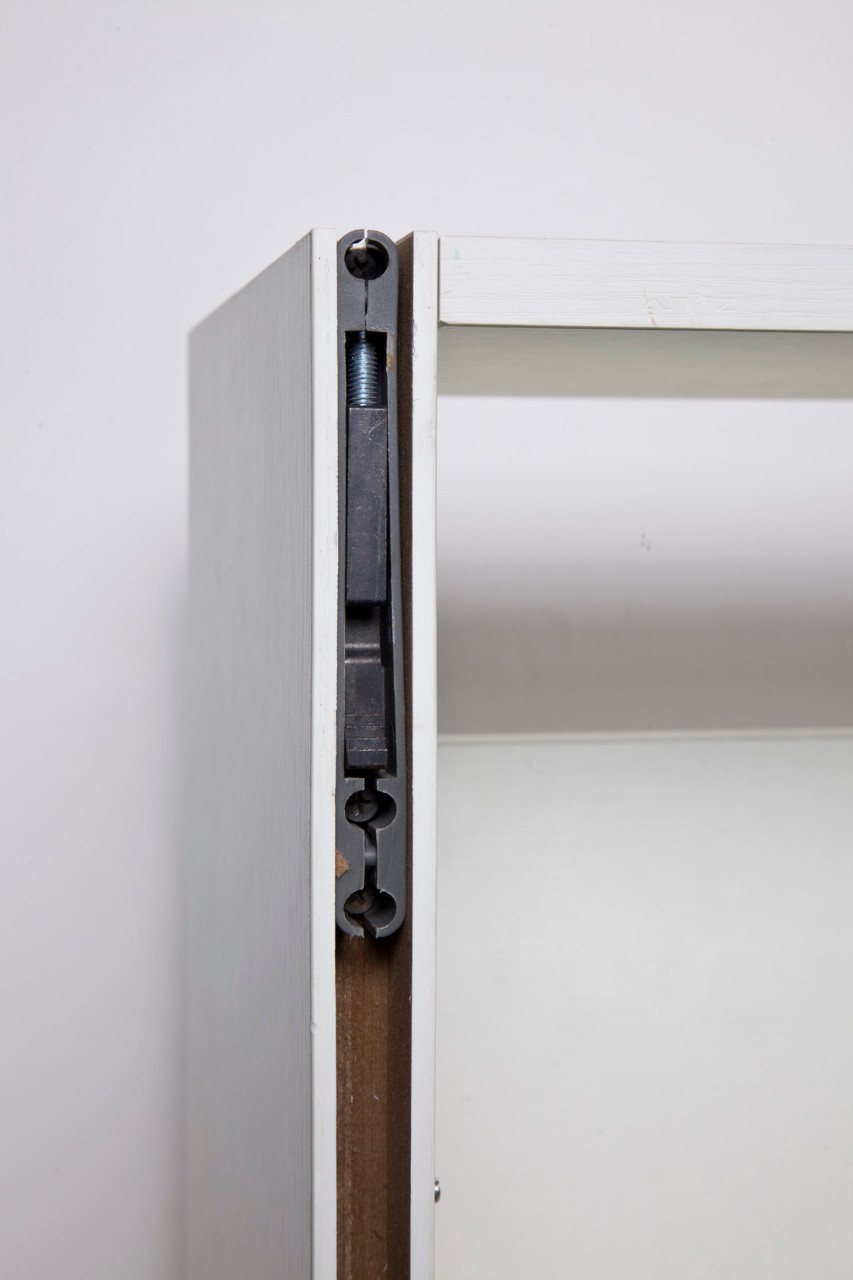 TG015 Cabinet Hanger 3