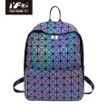 Moda personalizada de alta qualidade de couro PU Geométrico Reflexivo Mochilas luminosas para homens e mulheres Mochila portátil para Kid Sch