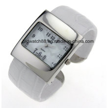 Stylish Square Case Women′s Bangle Wrist Watch