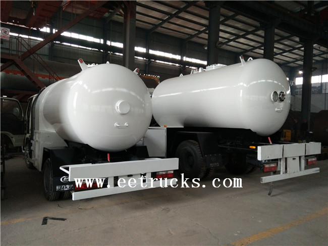 10 TON LPG Dispenser Trucks with Flow Meter