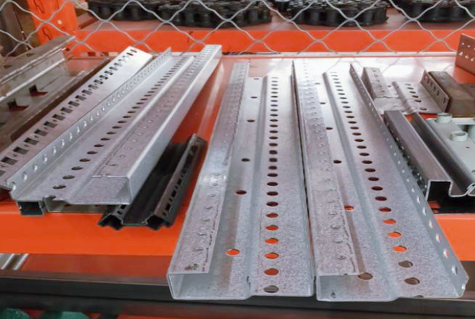Roll forming machine Roll forming machine