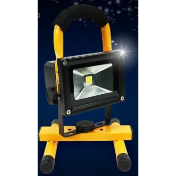 Novo 10W recarregável e portátil LED Outdoor Solar Flood Camping Light