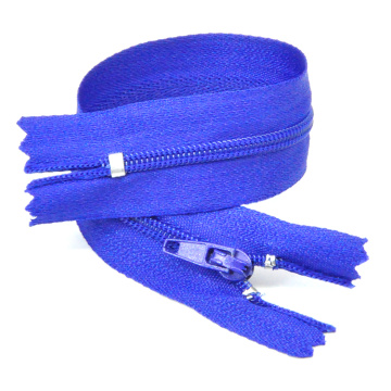 Nylon spiral coil bedding zipper for bedding items