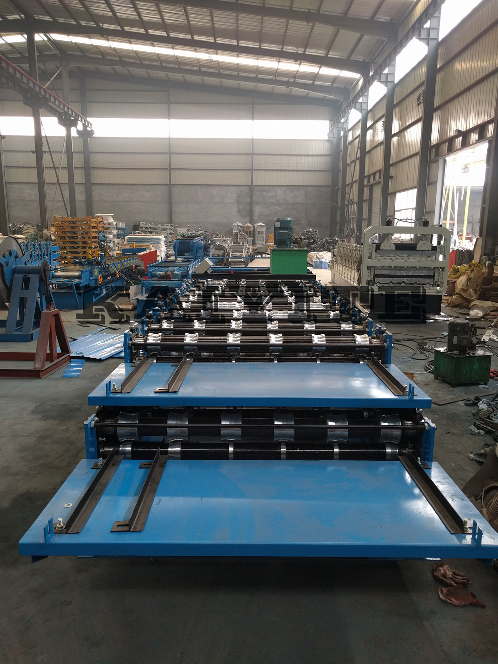 roof roll forming machine