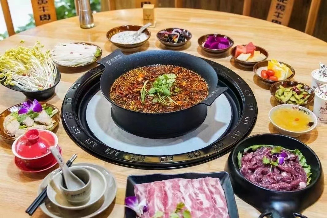 White hot pot with barbecue White hot pot with barbecue