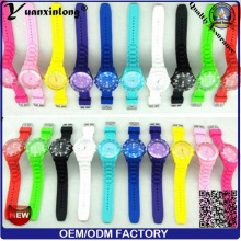 Yxl-348 2016 Nouvelle mode Genevn Ice Silicone Watch Quartz analogique Montre bracelet Vogue Candy Color Flag Dial