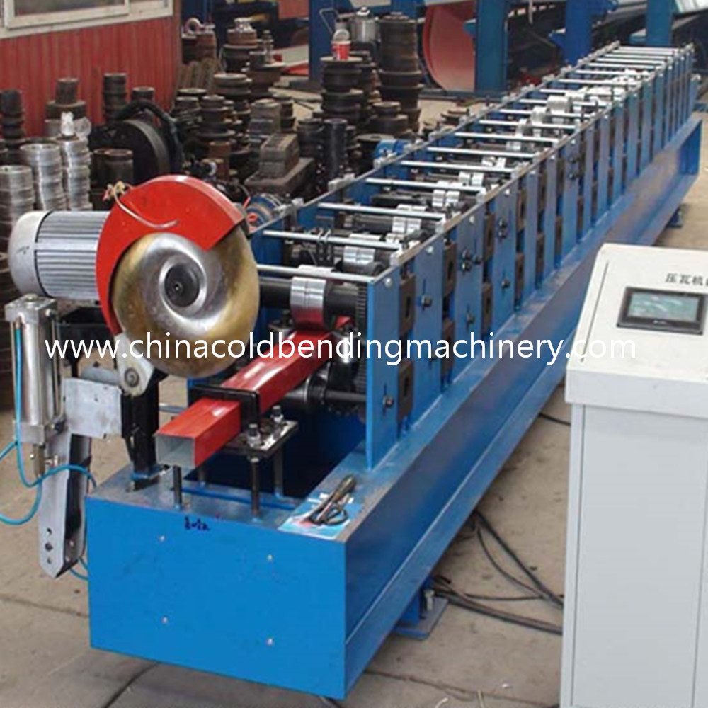 Rainspout Downspout Roll Forming Machine Fly Saw Cutting