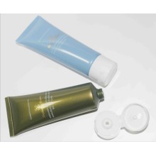Tubo de plástico cosmético