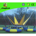 Vier Person Bungee Trampolin mit Banner