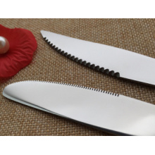 Набор ножей из высококачественной стали и ложки