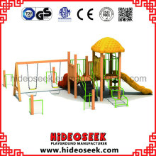 Деревянное оборудование для детской игровой площадки с качелями и слайдами