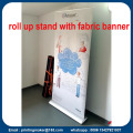 Stand de luxe Roll Up avec bannière en tissu imprimé