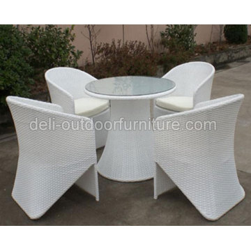 Outdoor Dining Furniture Rattan Chair Round Table