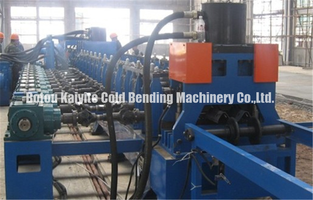 Two Waves Highway Guardrail Machine