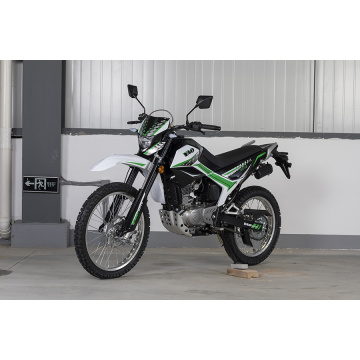 Cette moto Enduro 200cc