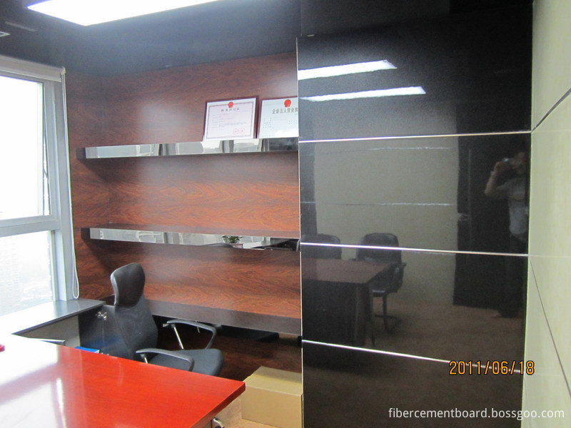 Wood And Black Color Wall Cladding