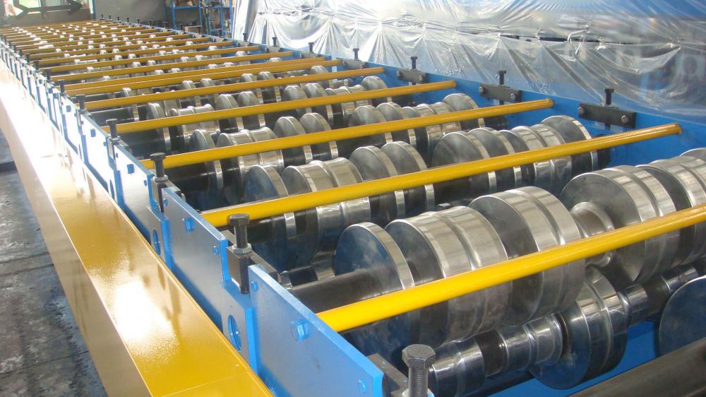 floor deck roll forming machine