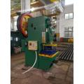 Hydraulische Eckenausklinkmaschine