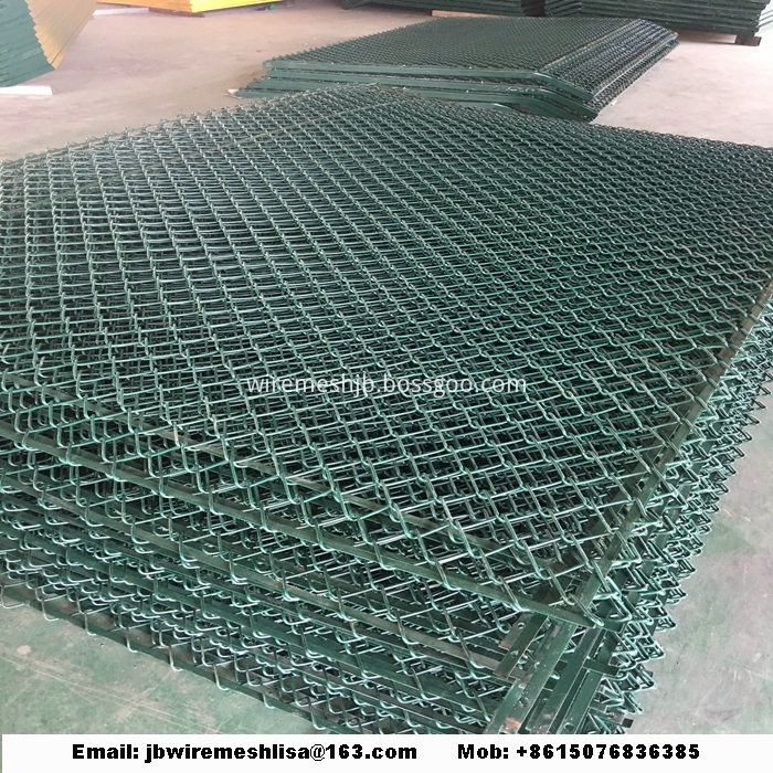 PVC Coated And Galvanized Chain Link Fence