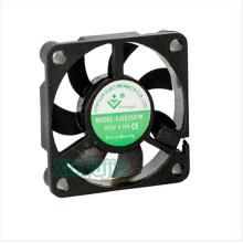 Hoher Geschwindigkeit 12V 3507DC Fan Mini Kühler Lüfter 35mm 35X35X07mm