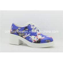 Popular Lace-up Lady Casual Shoes with Charming Flower