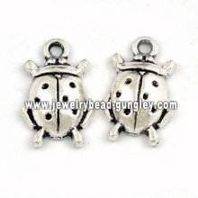 Insect shape pendant necklace jewelry