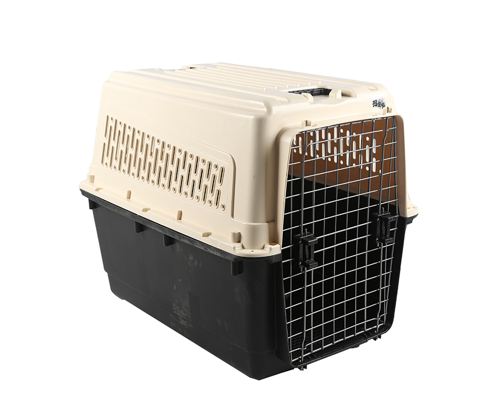 Plastic Dog Kennel