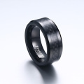 Bague en fibre de carbone tungstène noire à graver pour mariage