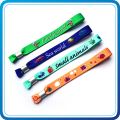 Giveaways Promotionnels Polyester Material Event Bracelet