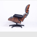 Gemütliche Eames Lounge Stuhl in Top -Getreideleder