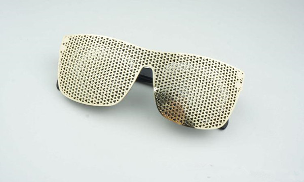 Men Women Fashion Style Sunglasses Outside