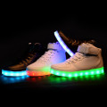 Quente venda flexível brilho LED sapatos atacado