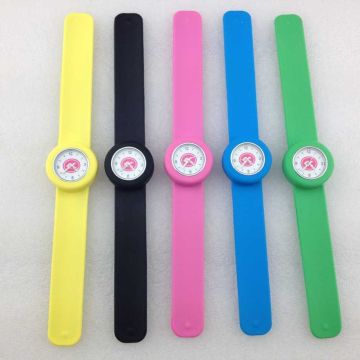 Reloj de cuarzo Fashion Kids con 30 cajeros automáticos