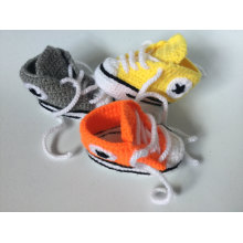 Sapatilhas do Crochet do bebê Sapatas do esporte das meninas do menino das botas do tênis
