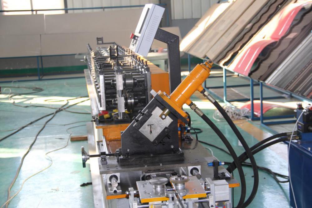 Automatic Steel T Bar Roll Forming Machine, Main T and Cross T For Veiling With Gypsum Board