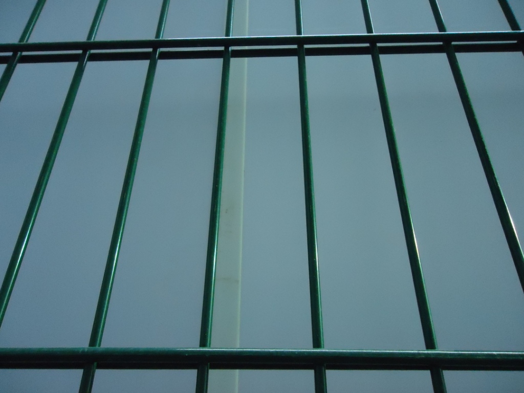 656 Welded Wire Mesh Fence