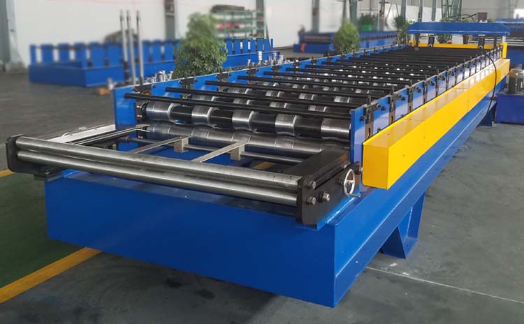 metal roofing sheet machine