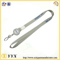 Heat transfer lanyard with retractable clip