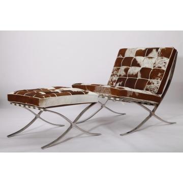 Knoll Barcelone Chair et reproduction ottomane