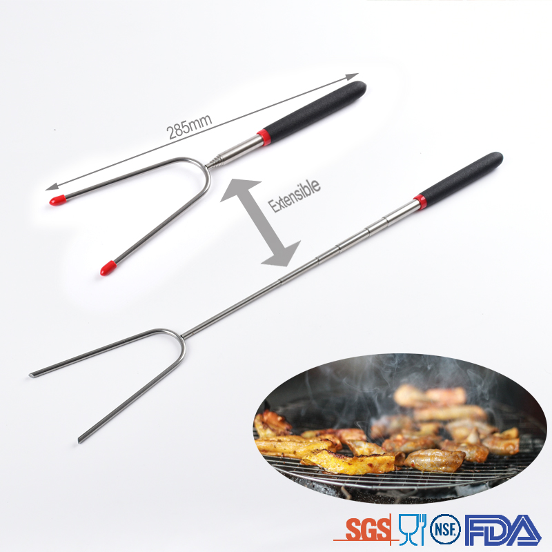 Extendable Bbq Grilling Hot Dog Fork
