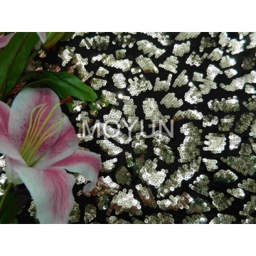 POLY TRICOT AVEC 5MM SEQUIN EMBD 50/52 "