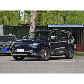 SUV elétrico de 7 lugares com sistema operacional em inglês