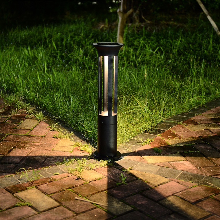 Garden Light With Solar Panel