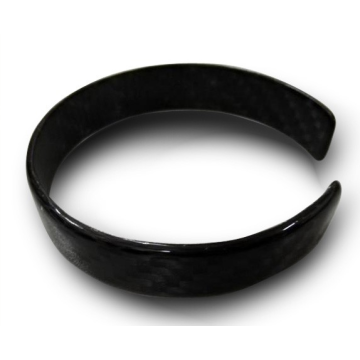 Hot resistant carbon fiber bracelet