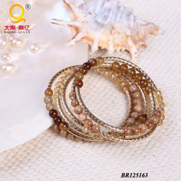 Trendy Large Coil Bracelet En Agate, Shell, Crystal (BR125163)