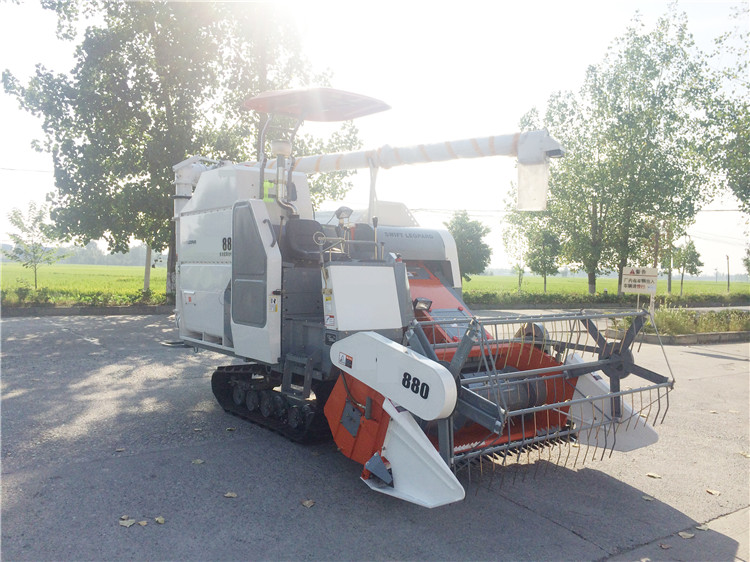 Rice And Wheat Combine Harvester