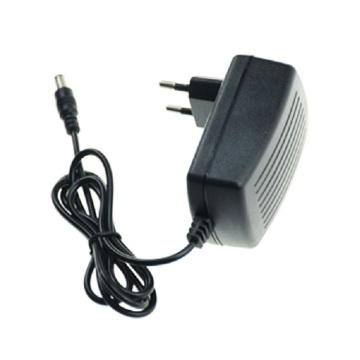 Adaptador de corrente alternada de 9 volts