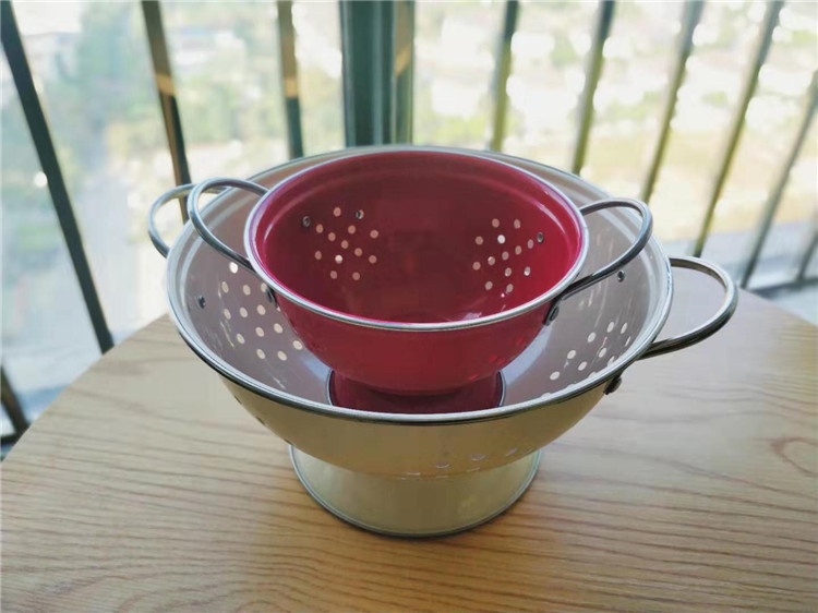 Enamel Colander Set