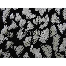 POLY TRICOT AVEC 5MM SEQUIN EMBD 50/52 "